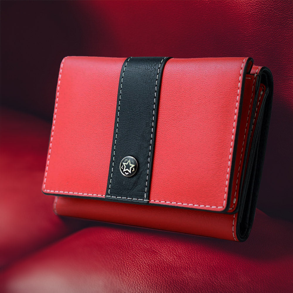 Wallets & Clutches